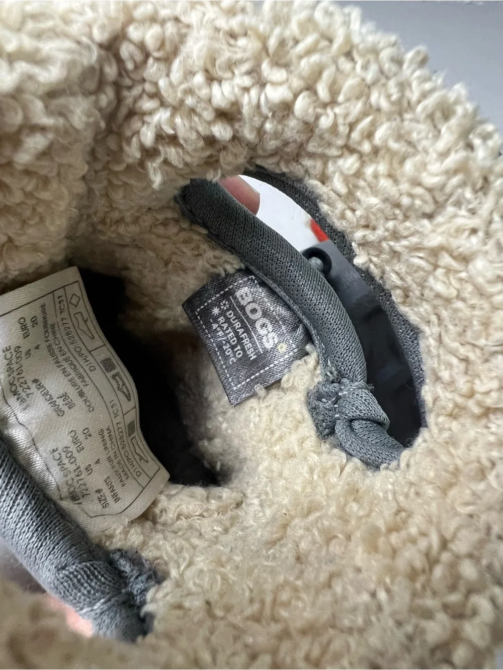 Bogs Infant Size 4 Sherpa Lined Space Print Winter Boots